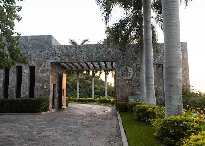 Exclusiva En Punta Garrobo Hotel Zihuatanejo